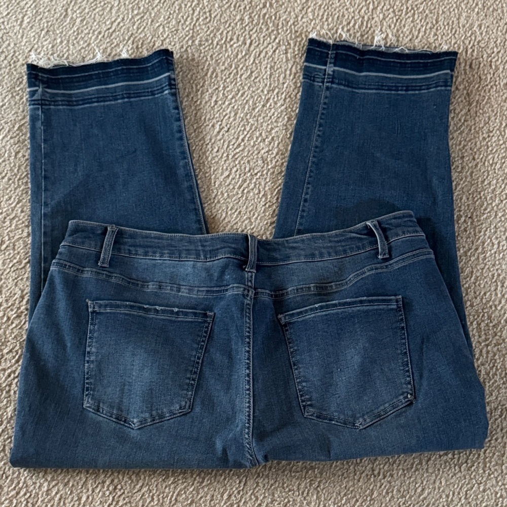 Time and Tru Women's Dark Wash Ankle Jeans - Picture 5 of 6